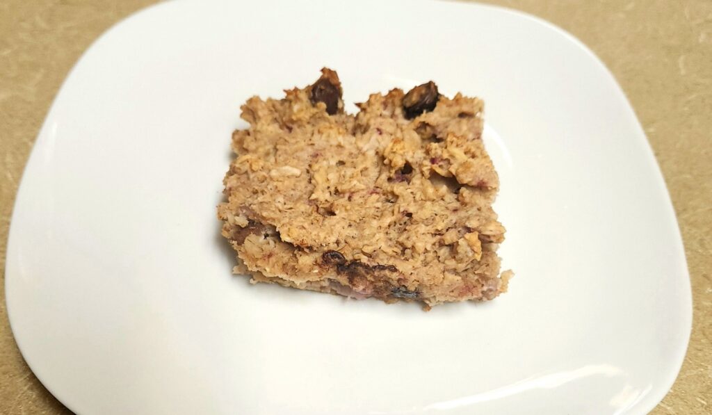 Healthy Homemade strawberry protein bar recipe!